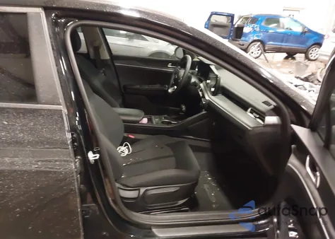 2021 Kia K5 Lxs z USA, uszkodzony, nr VIN 5XXG14J26MG004528